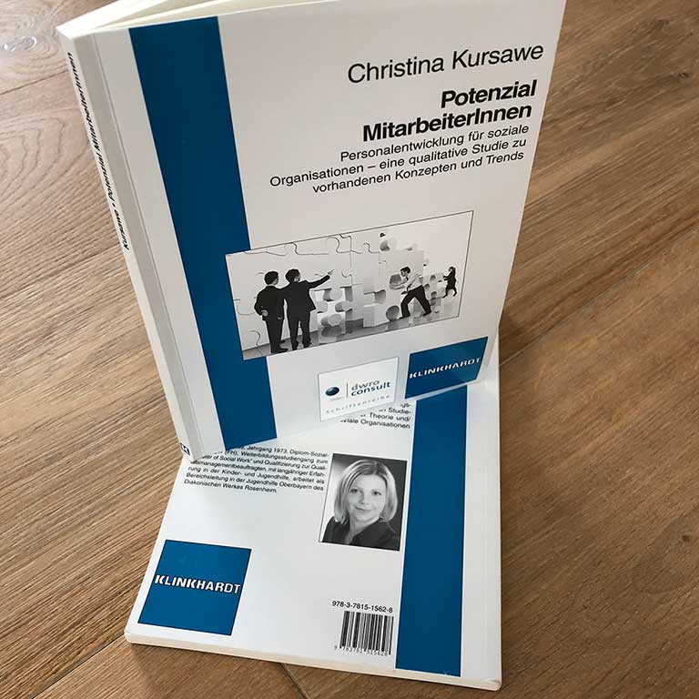 Autorin Christina Zehetner schreibt über Personalentwicklung in sozialen Organisationen